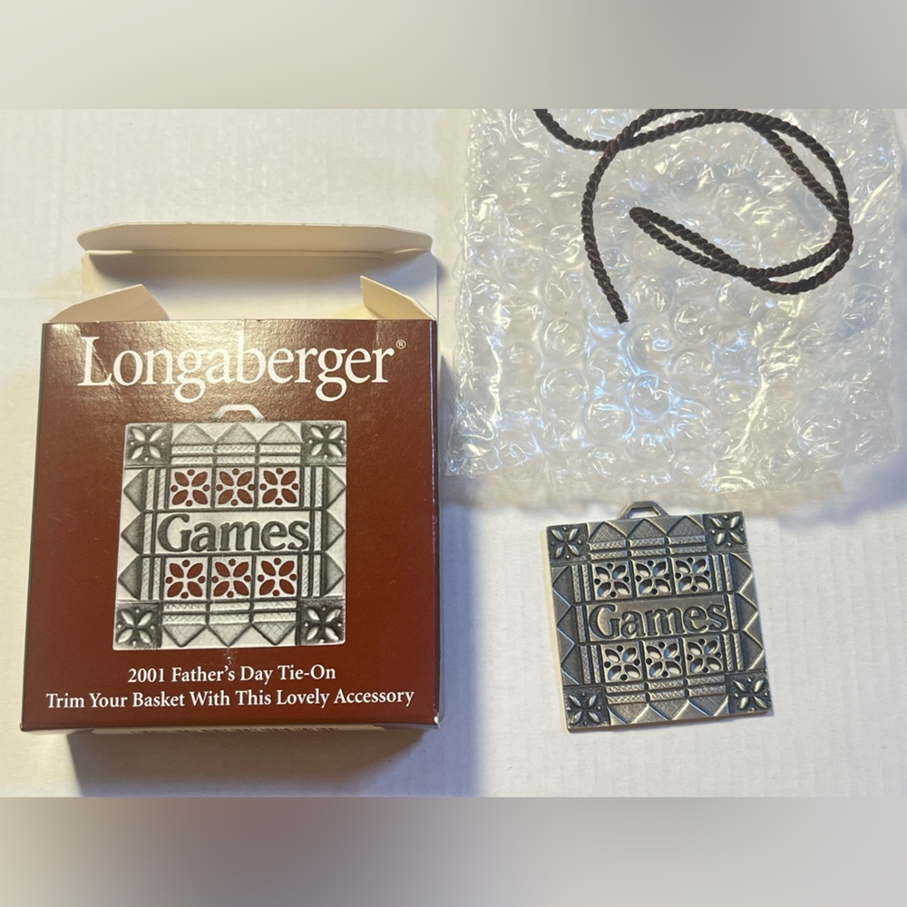 2001 Pewter Longaberger 2001 Father’s Day Tie-on trim your basket